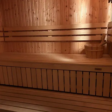Apartmán 139m2, 5 Bedrooms, 2 Baths, With Sauna, In Out