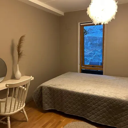 139m2, 5 Bedrooms, 2 Baths, With Sauna, In Out *