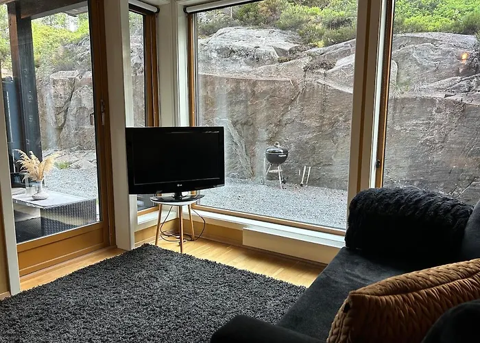 139m2, 5 Bedrooms, 2 Baths, With Sauna, In Out Apartamento