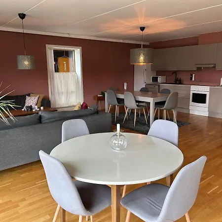 139m2, 5 Bedrooms, 2 Baths, With Sauna, In Out Appartement *